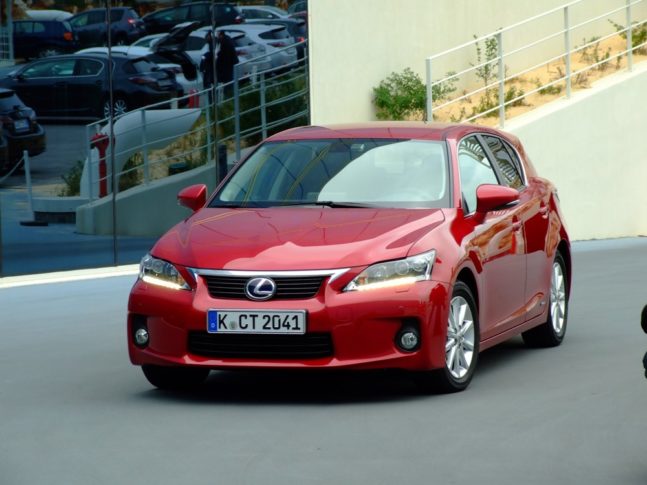 lexus ct200h 2