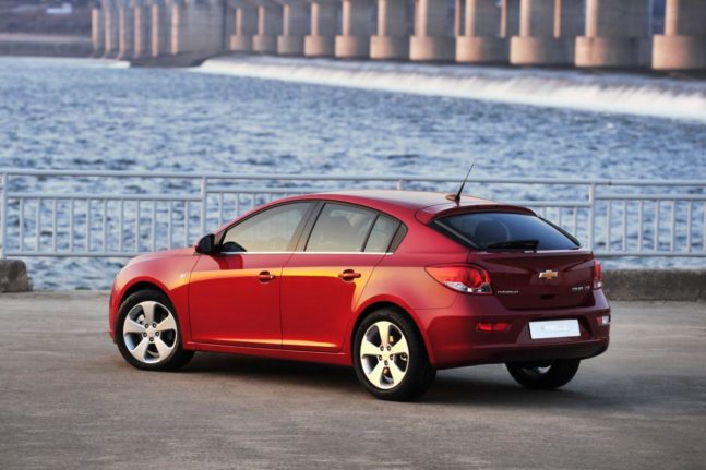 chevrolet cruze hatchback 4