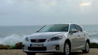 lexus ct200h 14