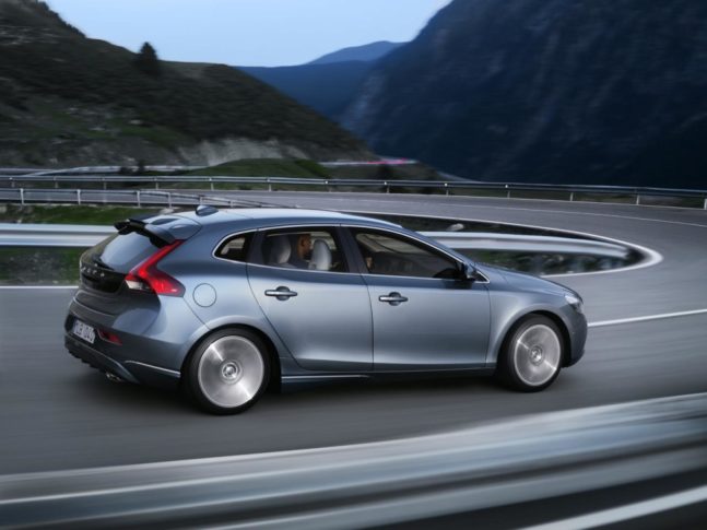 volvo v40 2