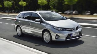 Toyota Auris Touring Sports