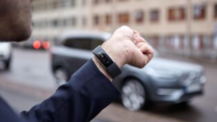 volvo_microsoft_band_hodinky_