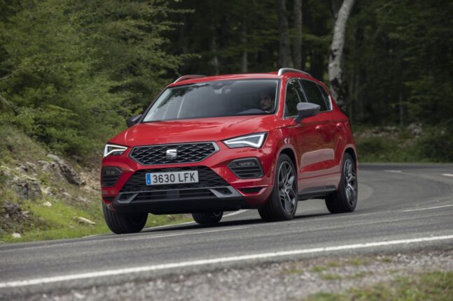 Seat Ateca červené auto SUV