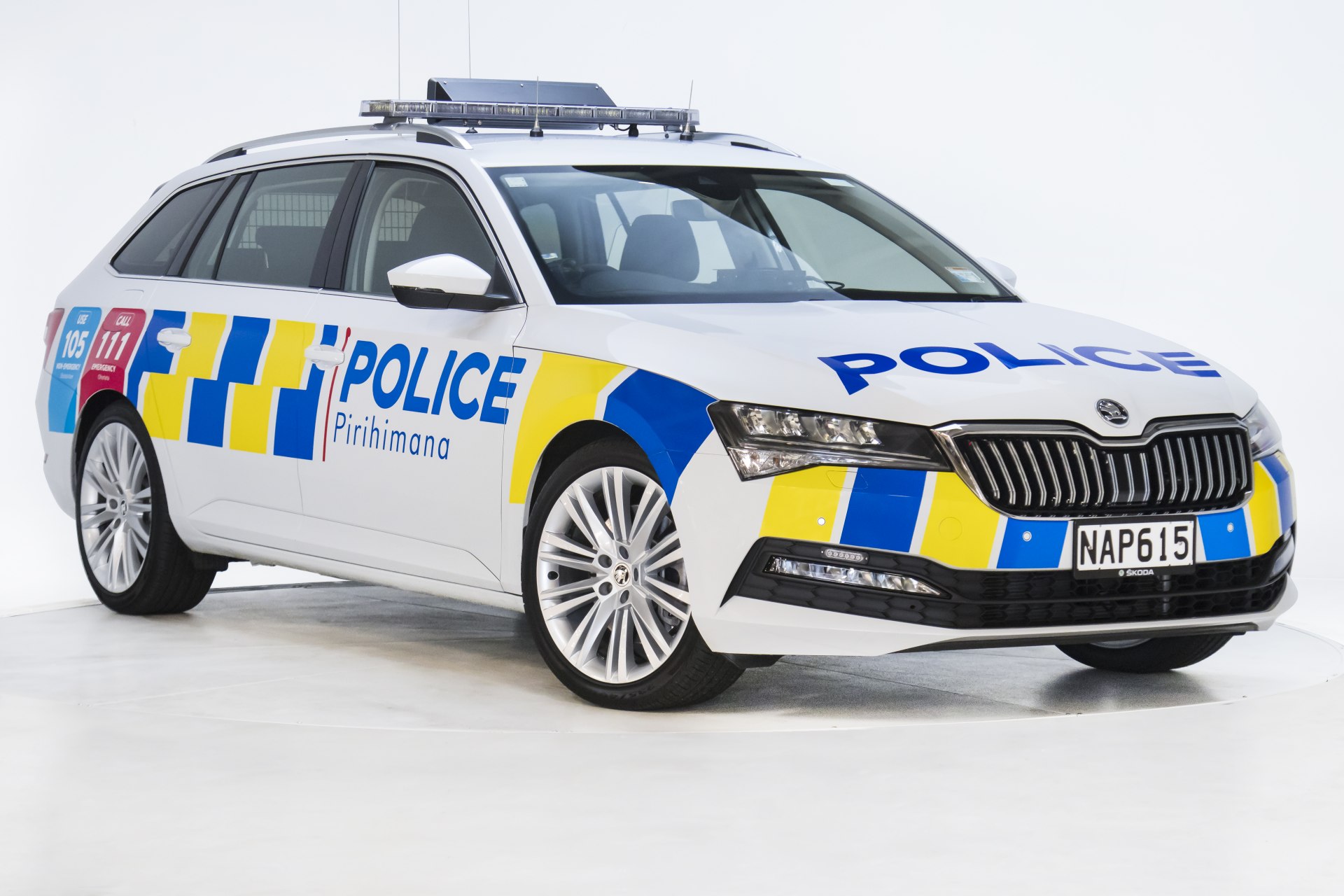 policejní auto, superb