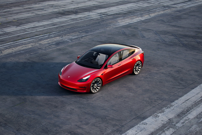 Tesla, auto,červené