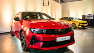 auto, červené, Opel Astra
