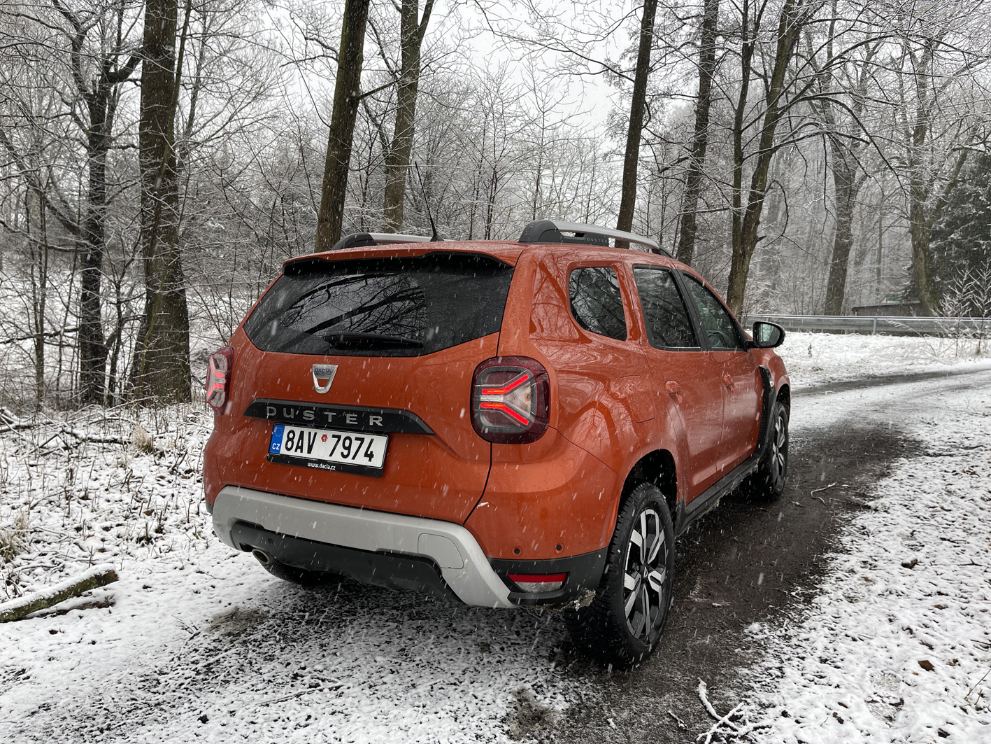 auto, oranžové, Dacia Duster