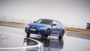 auto, modré, BMW i4