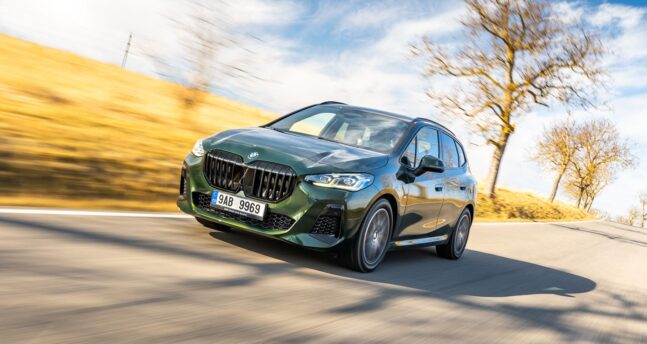 auto, zelené, BMW 2 Active Tourer