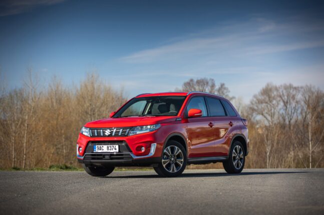 auto, červené, suzuki, vitara, strong hybrid