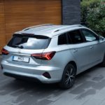 MG5-parked-shot-34-rear-end-01