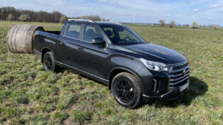 SsangYong Musso Grand