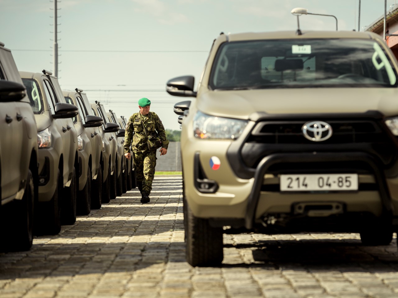 Toyota Hilux, armáda
