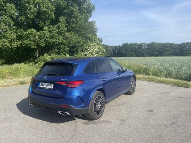 Mercedes GLC, auto, modré