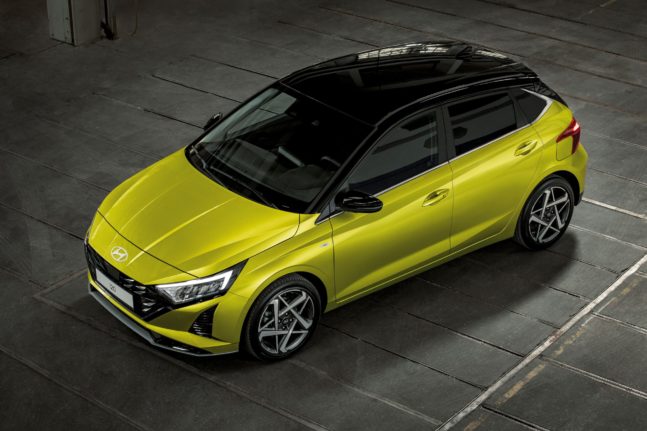 Hyundai i20, auto, žluté