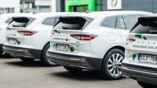 Škoda Enyaq, Komerční banka