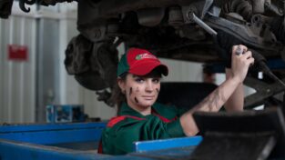 auto servis dovolená pixabay