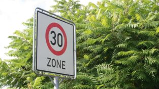 snížení rychlosti, 30 km/h