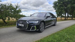 test Audi A8