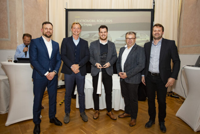 Flotila roku, Elektromobil roku