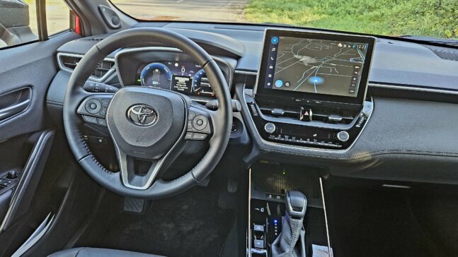 test toyota corolla cross