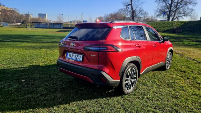 test toyota corolla cross