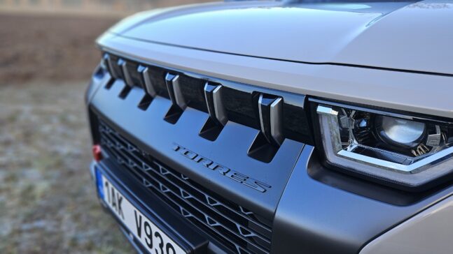 test KGM Torres hybrid