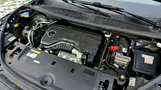 Test Peugeot 3008 hybrid