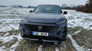 Peugeot 3008 hybrid review