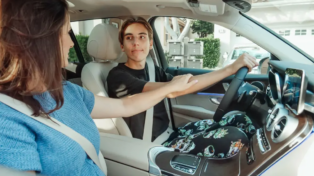 mladí, leasing, Česká spořitelna, první auto