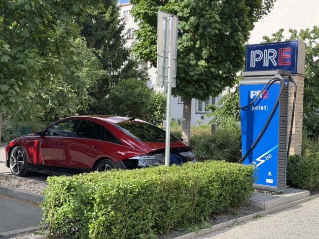 PRE, nabíjecí stanice, dobíjecí stanice, elektromobil,