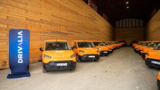 Drivalia, Pražské služby, Toyota
