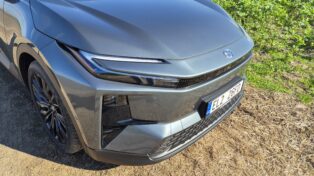 toyota c-hr+, test, 2026, elektromobil